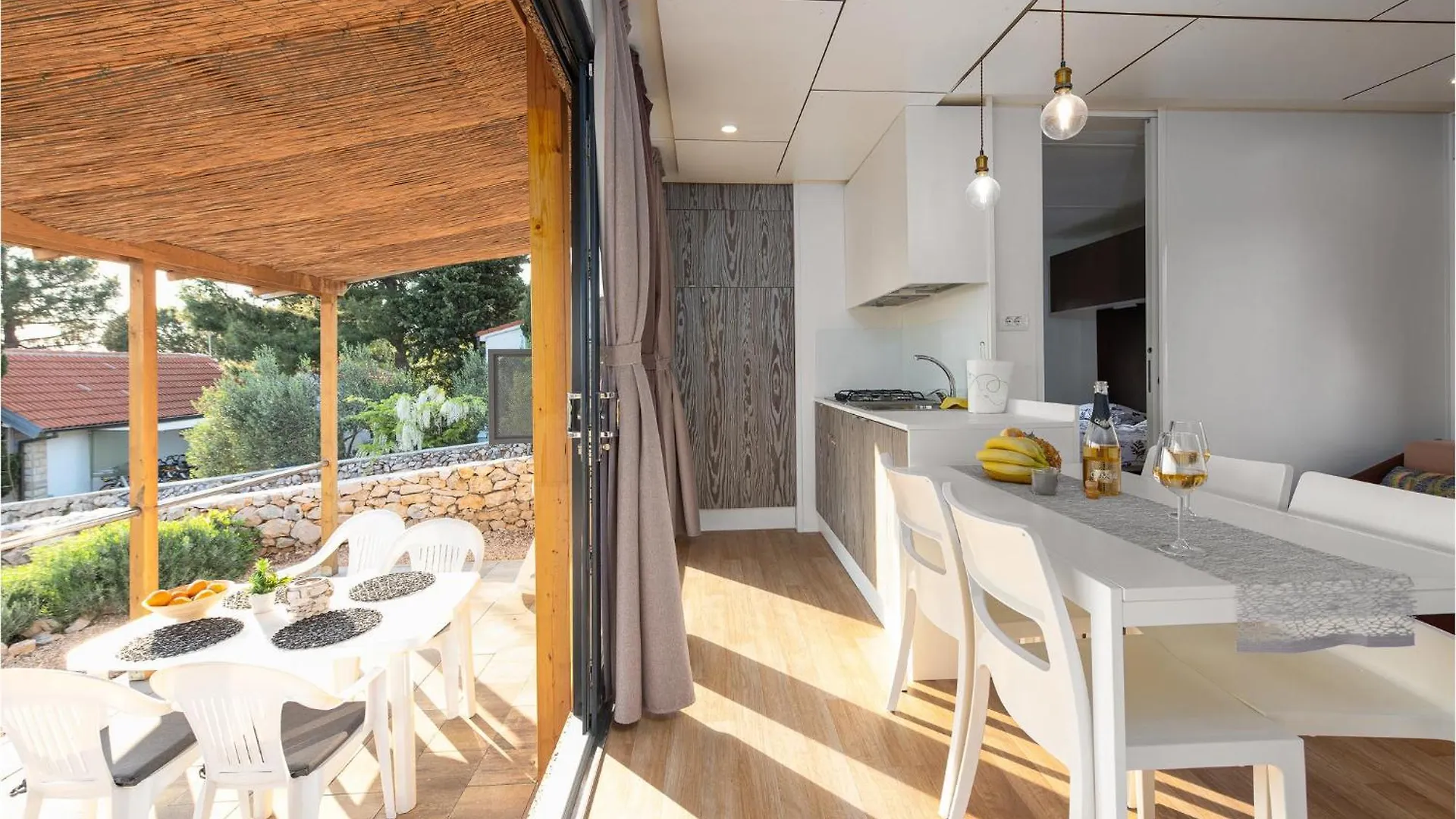 Gorgeous Home In Mandre With Kitchen