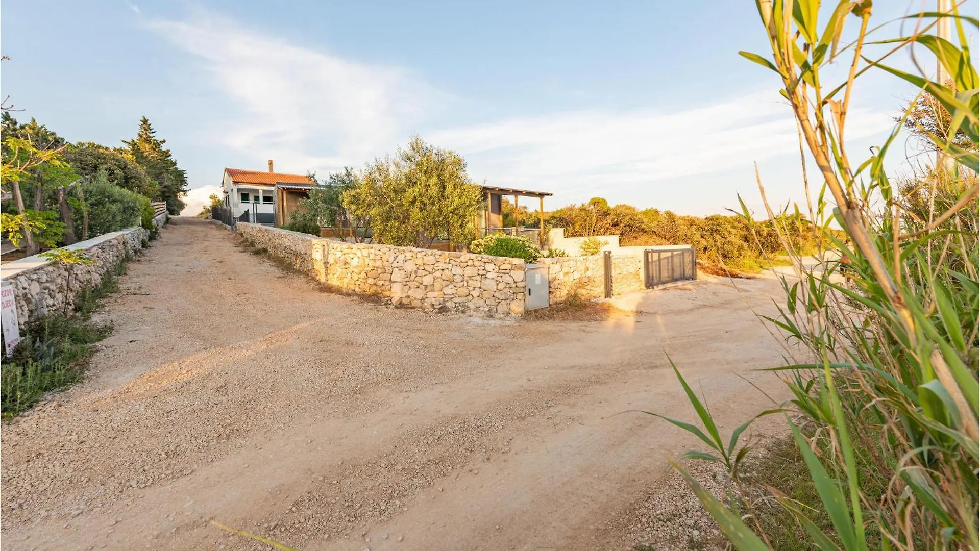 Gorgeous Home In Mandre With Kitchen